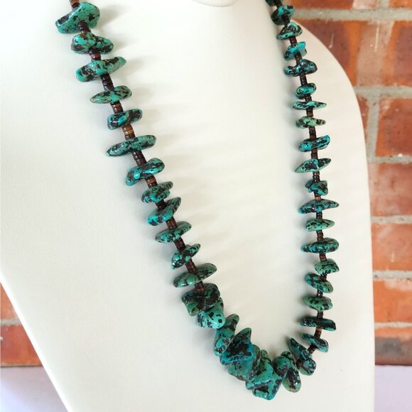Vintage Turquoise Nugget and Fine Heishi Necklace - Picture 3 of 9